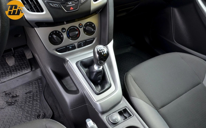 Ford Focus cena 24900 przebieg: 185475, rok produkcji 2013 z Włoszczowa małe 121